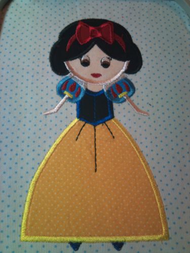 Petite Princess Snowygirl Applique Embroidery Design